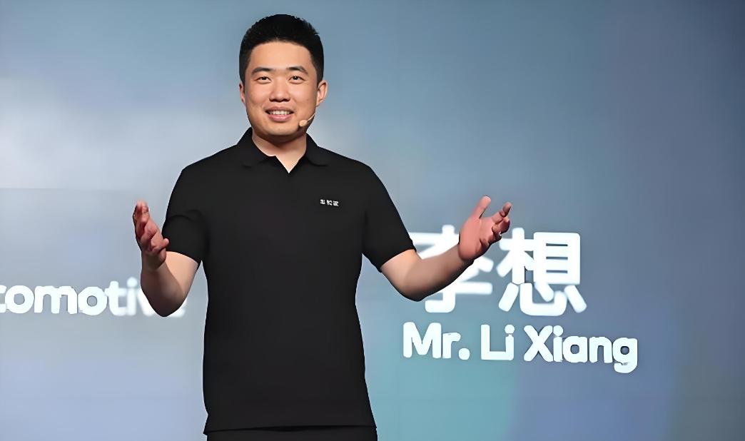 理想 i8 给小米双 Ultra 发布会让日子，两大车企友好互动受关注