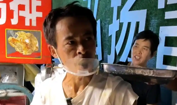 从 “鸡排哥” 爆火看流量时代的烟火气与城市治理新思考