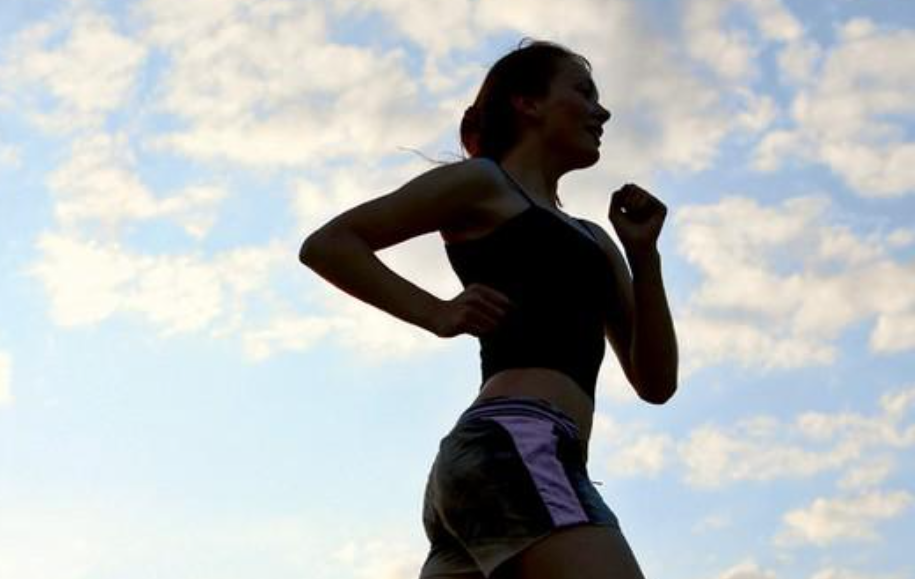 走路和跑步，哪个更护健康？这项研究给了答案