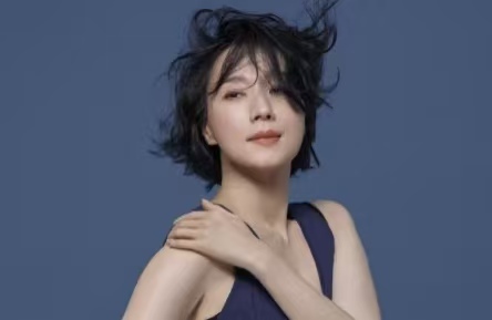 乐坛再失传奇！坣娜 59 岁因旧疾离世，生前抗病 30 年令人心疼