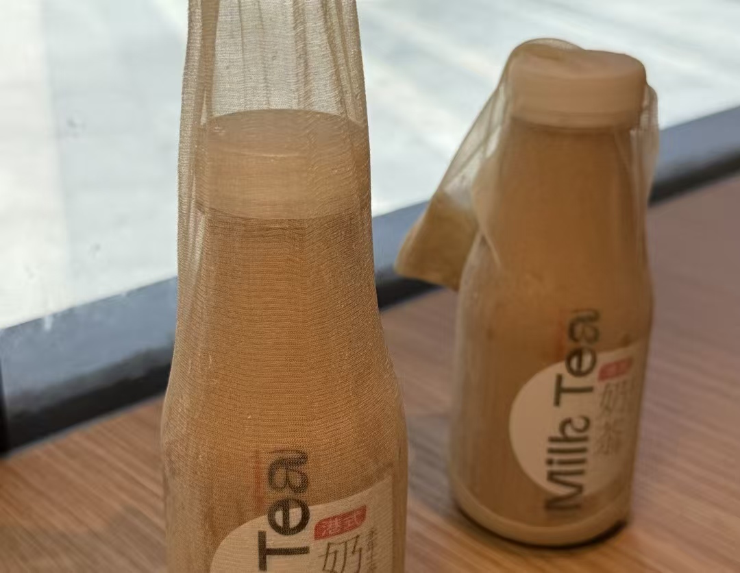 “丝袜奶茶” 玩真的？深圳餐厅把丝袜套奶茶瓶，销量还挺好，评论区炸锅了