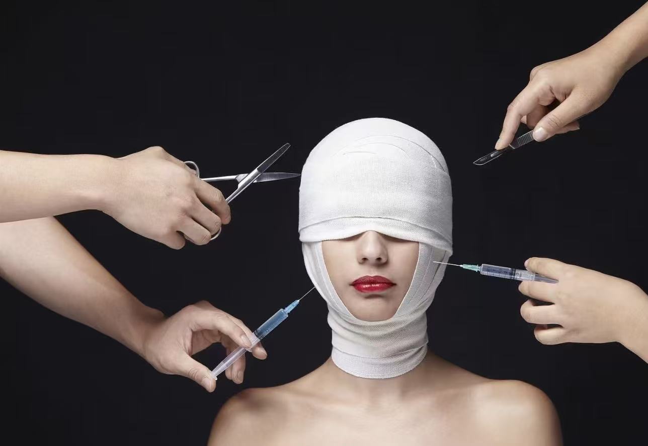 医美不香了？“医美茅” 蒸发 1200 亿市值，中产不做项目，小机构成片倒闭