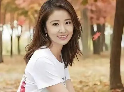 林心如自曝短视频 “一刷就买”！小额订单堆出 “隐形账单”，你每月也在这样花钱吗？