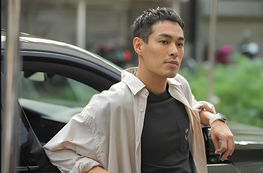 杨祐宁父亲杨进元病逝，临终前父子温情相拥亲吻，遗憾中满是爱意