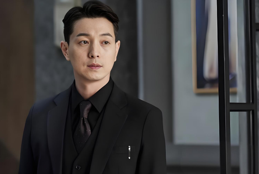 《黑暗荣耀》里的 “河道英” 郑成日官宣离婚，聊聊他的演戏路和过往感情!