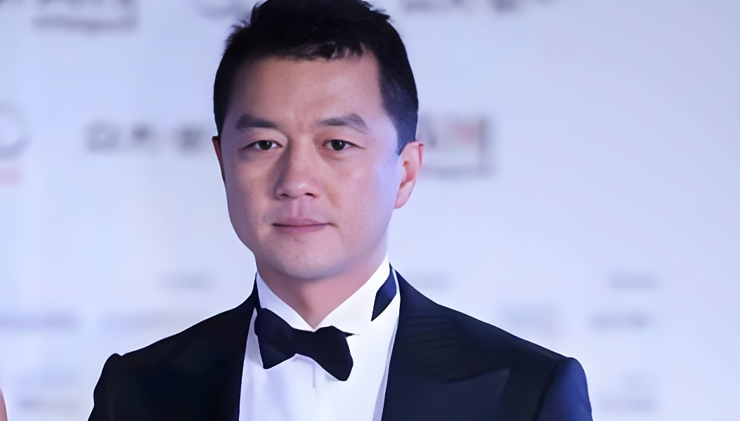 李亚鹏：离婚风波背后的人生起落与豁达坚守!