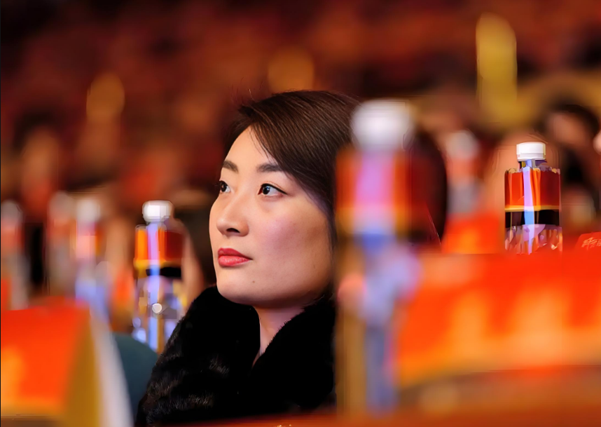 宗馥莉离开娃哈哈：自己全控股的 “娃小宗”，能圆她的创业梦吗？