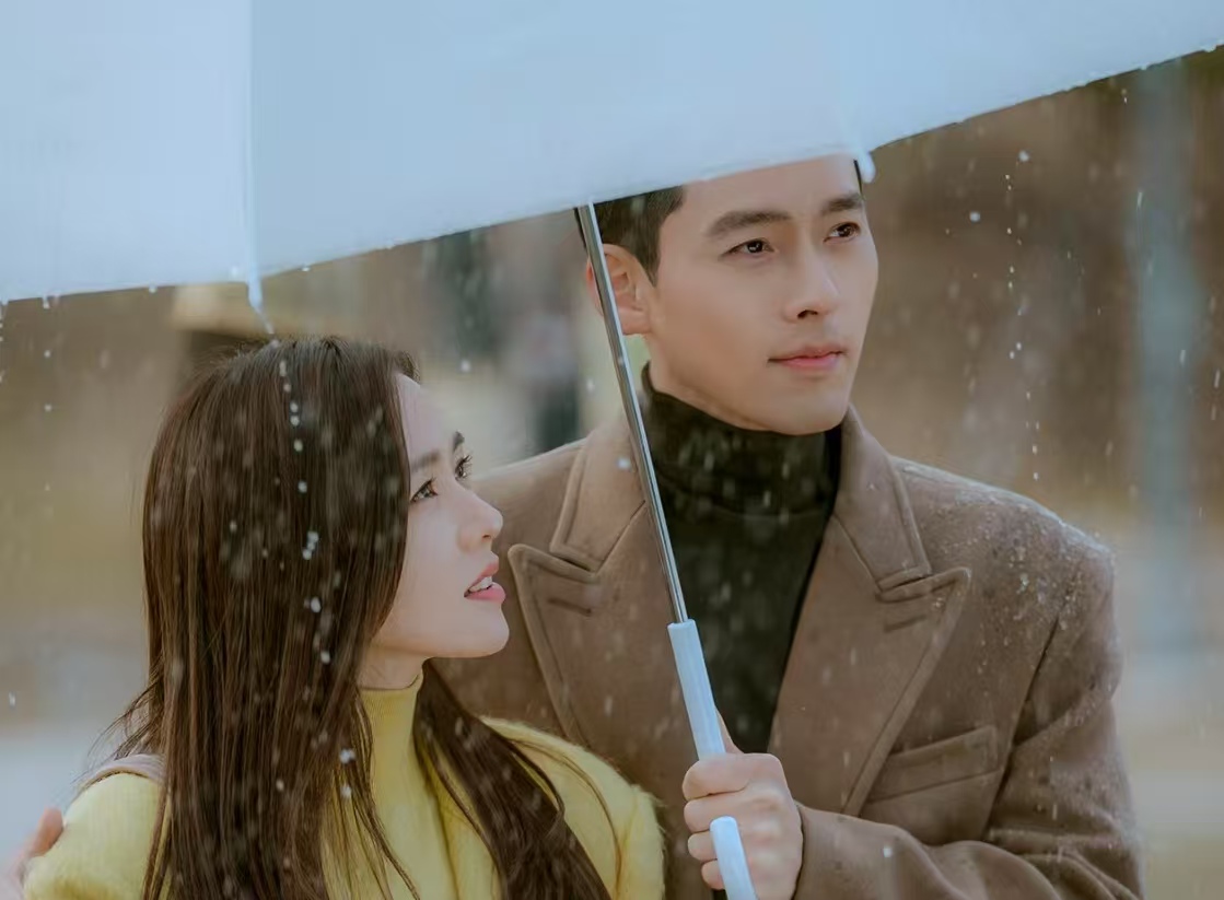 史无前例！玄彬孙艺珍夫妻同封青龙影帝影后，《爱的迫降》售后甜到齁