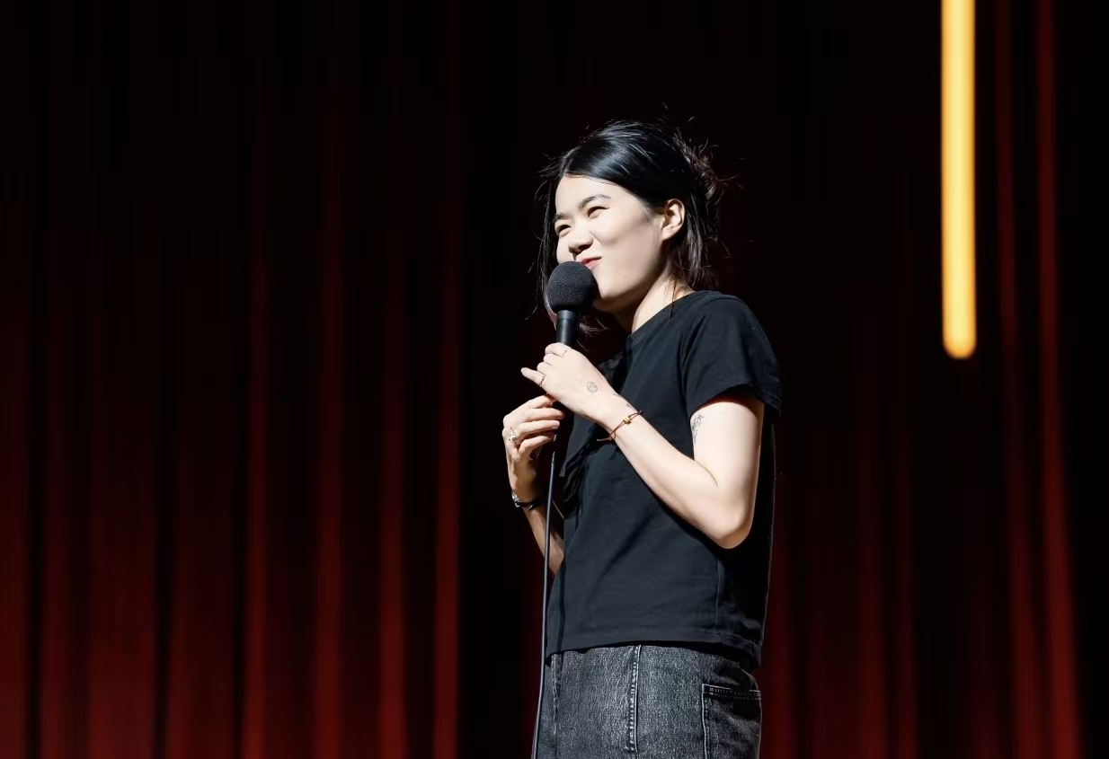 从 “普信男” 爆火到清空账号，杨笠要和脱口秀彻底说再见？