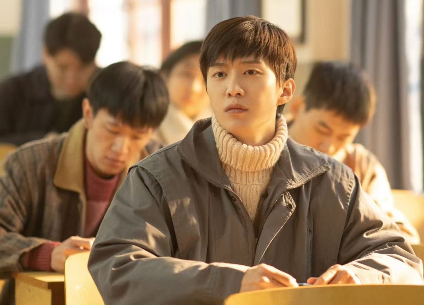 3 万差评到提名奖项！范丞丞《小巷人家》凭演技 “翻身”，这次真没让人失望