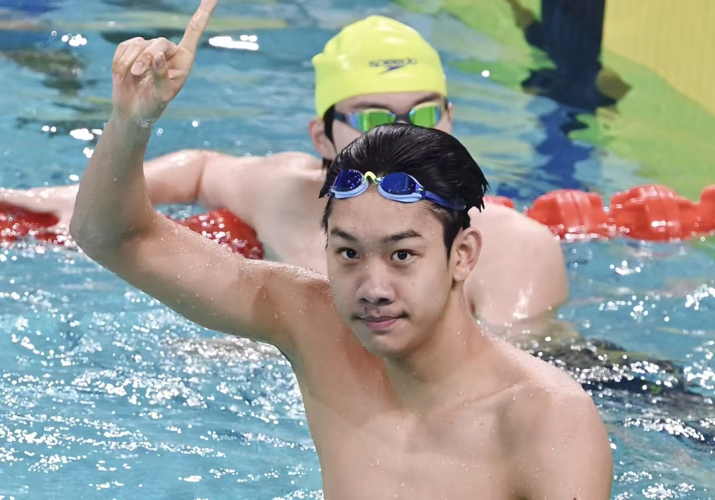 后生可畏！18 岁张展硕碾压孙杨潘展乐，破纪录登顶全运会 400 米自由泳