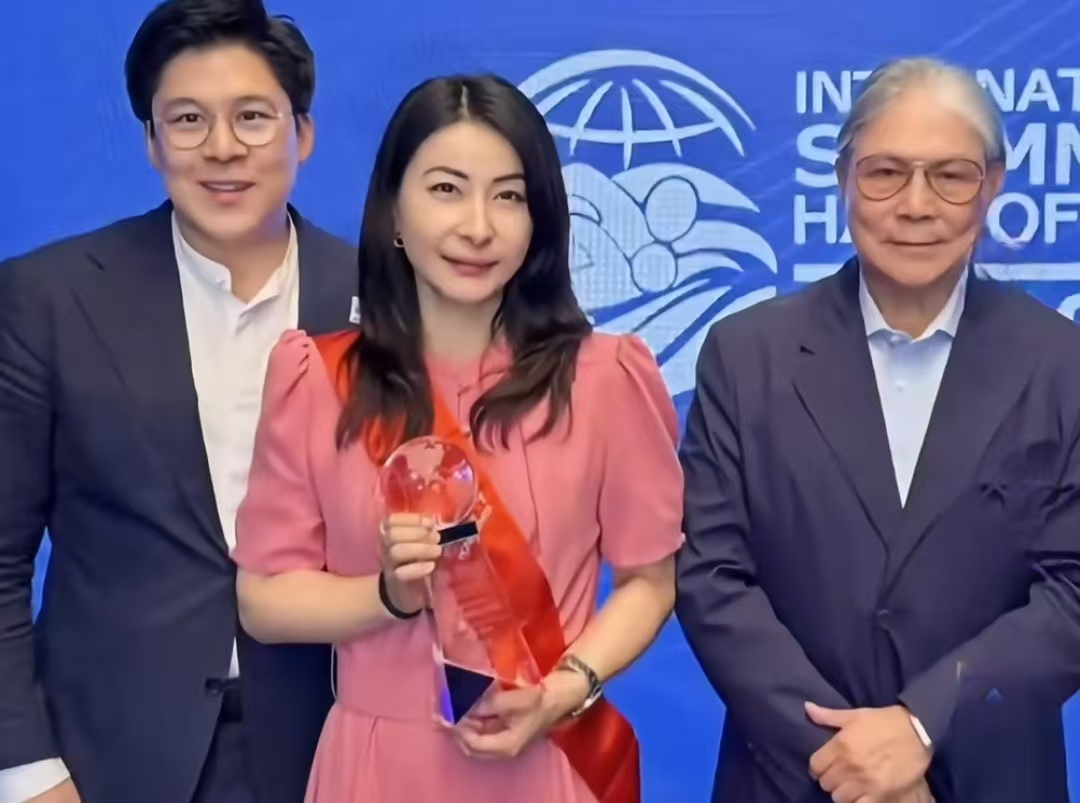 郭晶晶藏得太好！全运会火炬手身份瞒到开幕，霍震霆现场惊笑：没告诉我啊