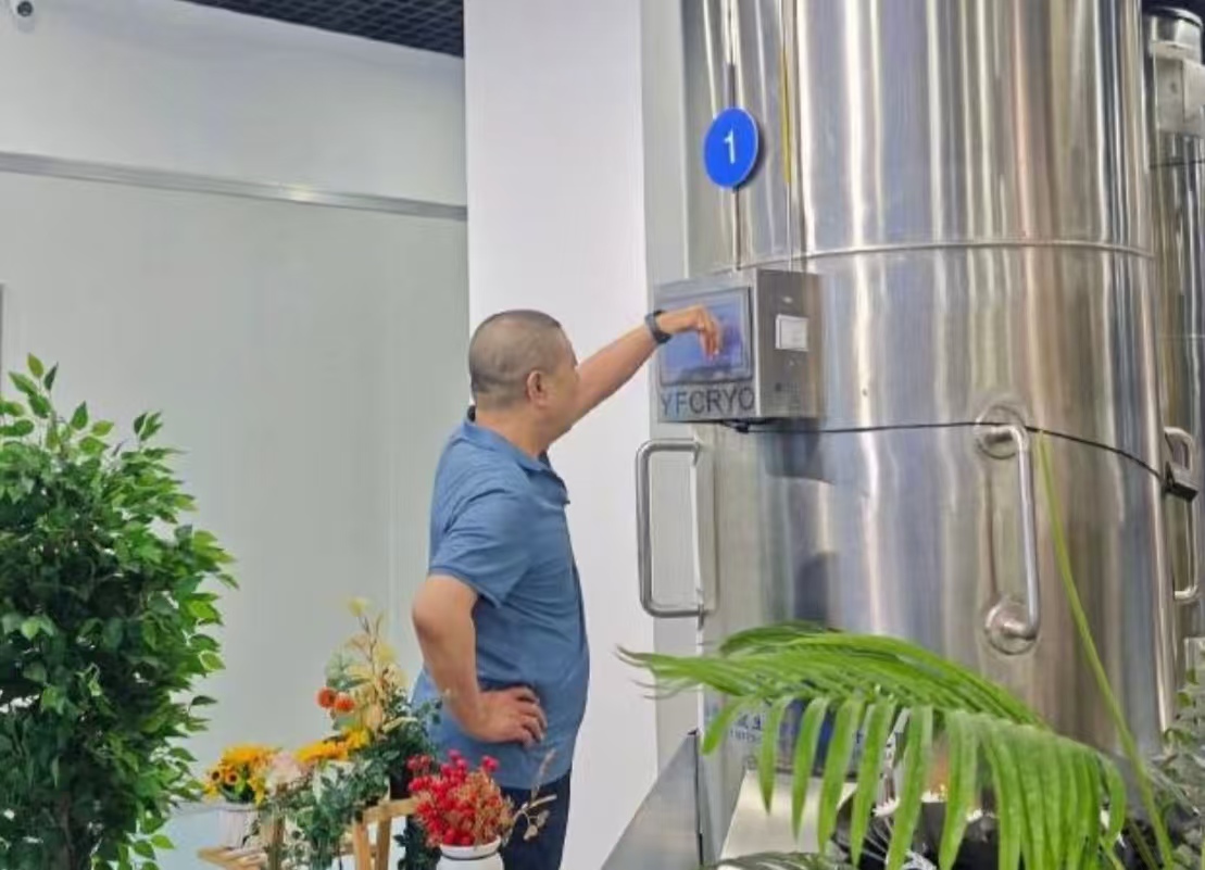 中国首例冷冻人背后：丈夫 8 年的爱与挣扎