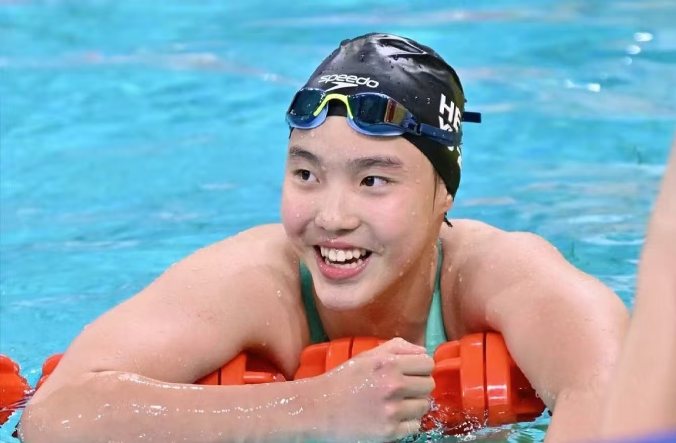 13 岁就刷新亚洲纪录？于子迪狂飙 2 分 07 秒！泳池夺冠看呆全场