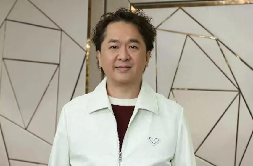 惊！邓兆尊曝近百女星贴豪门，拒绝理由离谱：卸妆后我根本认不出人