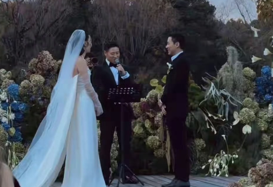 雪山为证，日子为媒——霍启仁的低调婚礼，藏着当下中国人的婚恋新心思