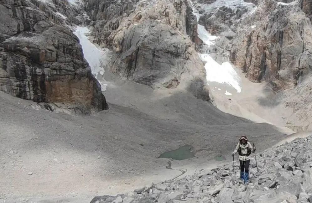 五千公里的暖：一部手机的三年归程