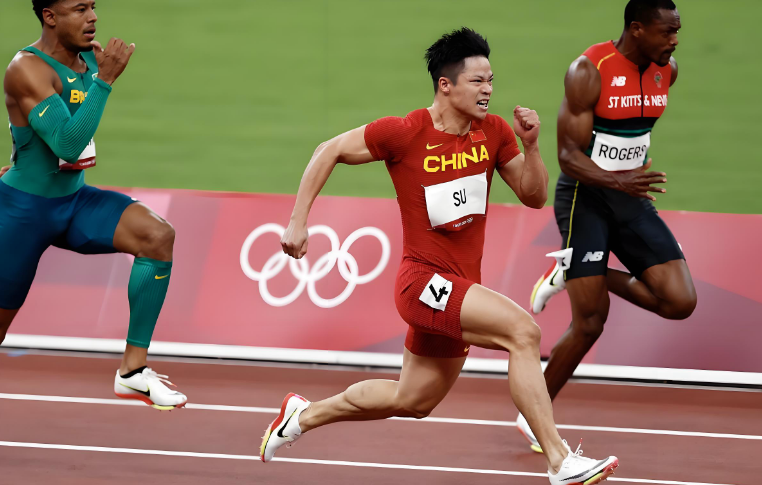 谢幕不褪色！苏炳添 10 秒 38 跑完最后 100 米，十八年坚守藏深一、枪响那刻，十八年的日子全回来了