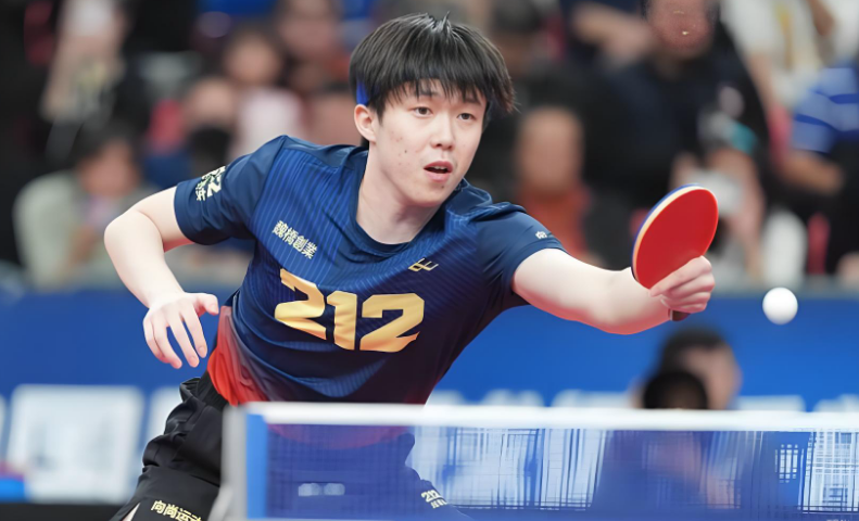 全运乒乓焦点战：王楚钦首秀赢定了！4-1 打败 “老对手”，顺顺利利闯进 16 强