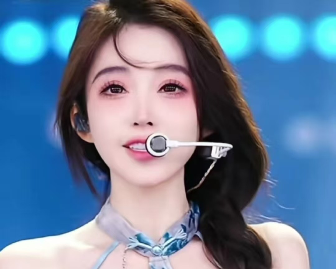 冯提莫复播遭 12 分钟封禁！强光剪影换装触发审核，网友吵翻 “合规还是过度？”