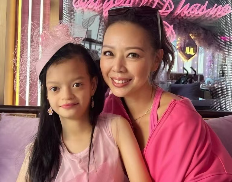 15 年改写生死预言！钟丽淇放下星途守病女，15 岁生日照藏尽人间深情