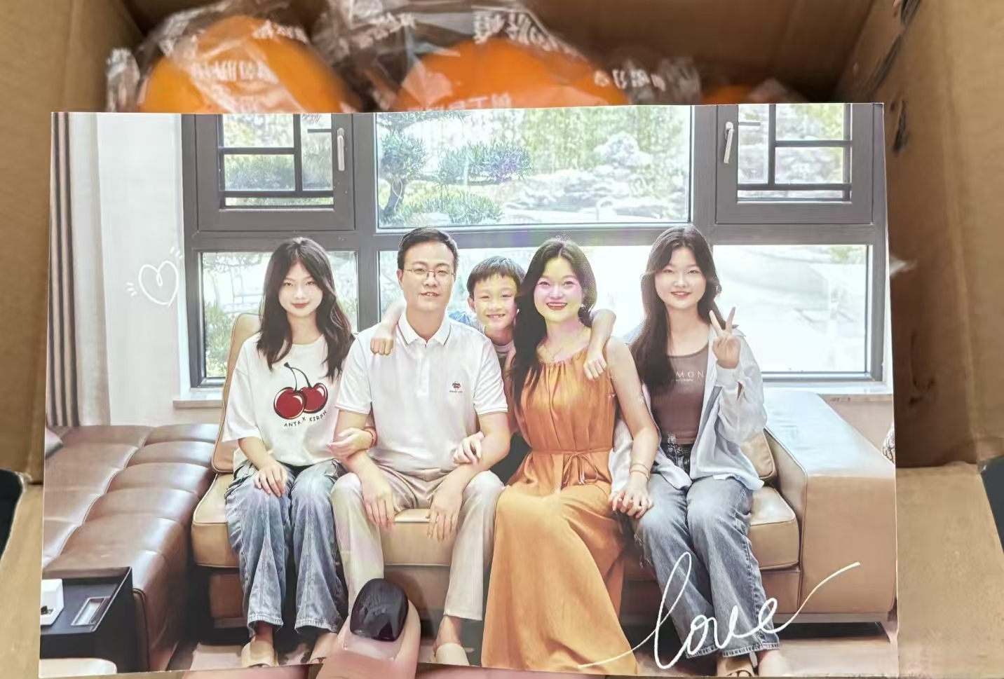 “互联网妈妈” 王蓉又暖到了！买水果送全家福，网友：这惊喜比红包香