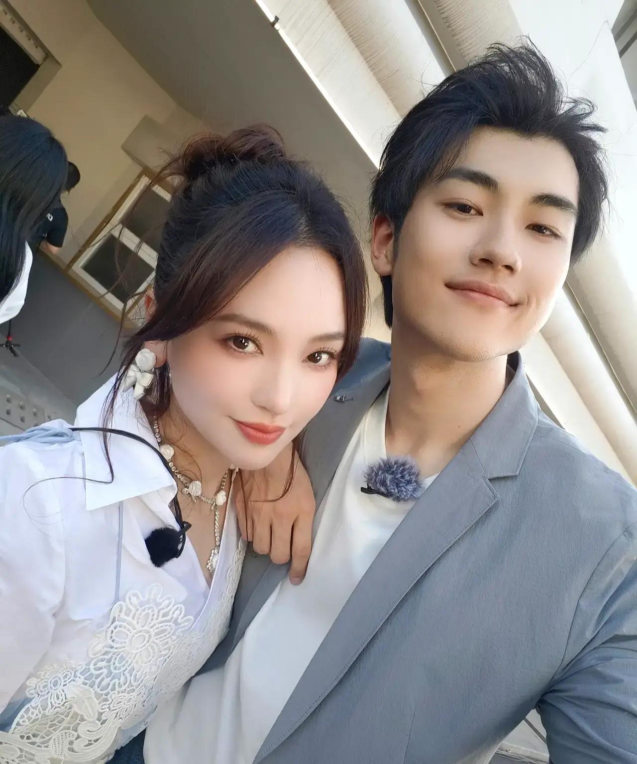 42岁金莎冰岛被男友孙丞潇浪漫求婚！两人相差17岁细节曝光