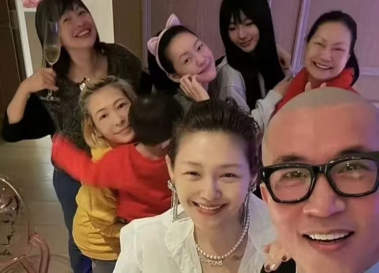 大 S 离世后首个跨年夜！S 妈带具俊晔团聚小 S 家，一句话惹哭全网