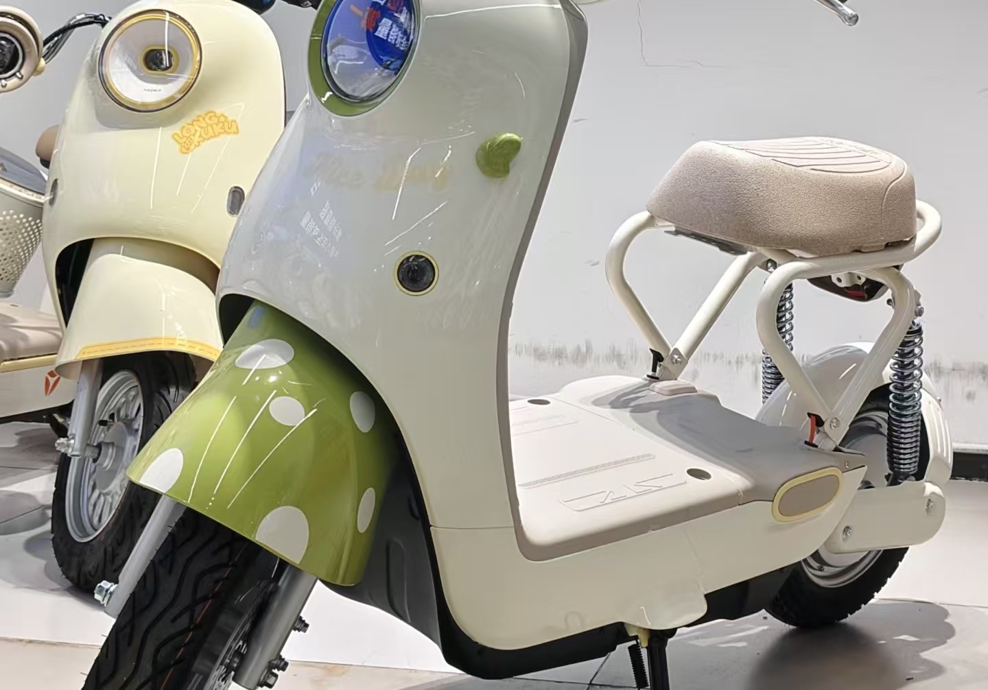 旧电驴 12 月停售！新车安全拉满，旧车还能骑 5 年？价格真相来了