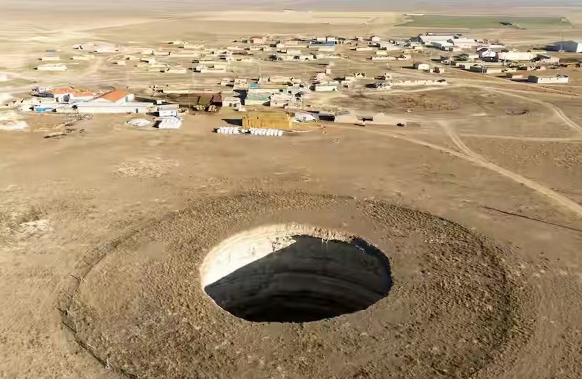 大地在 “塌陷”！土耳其近 700 个天坑涌现，背后危机关乎全球
