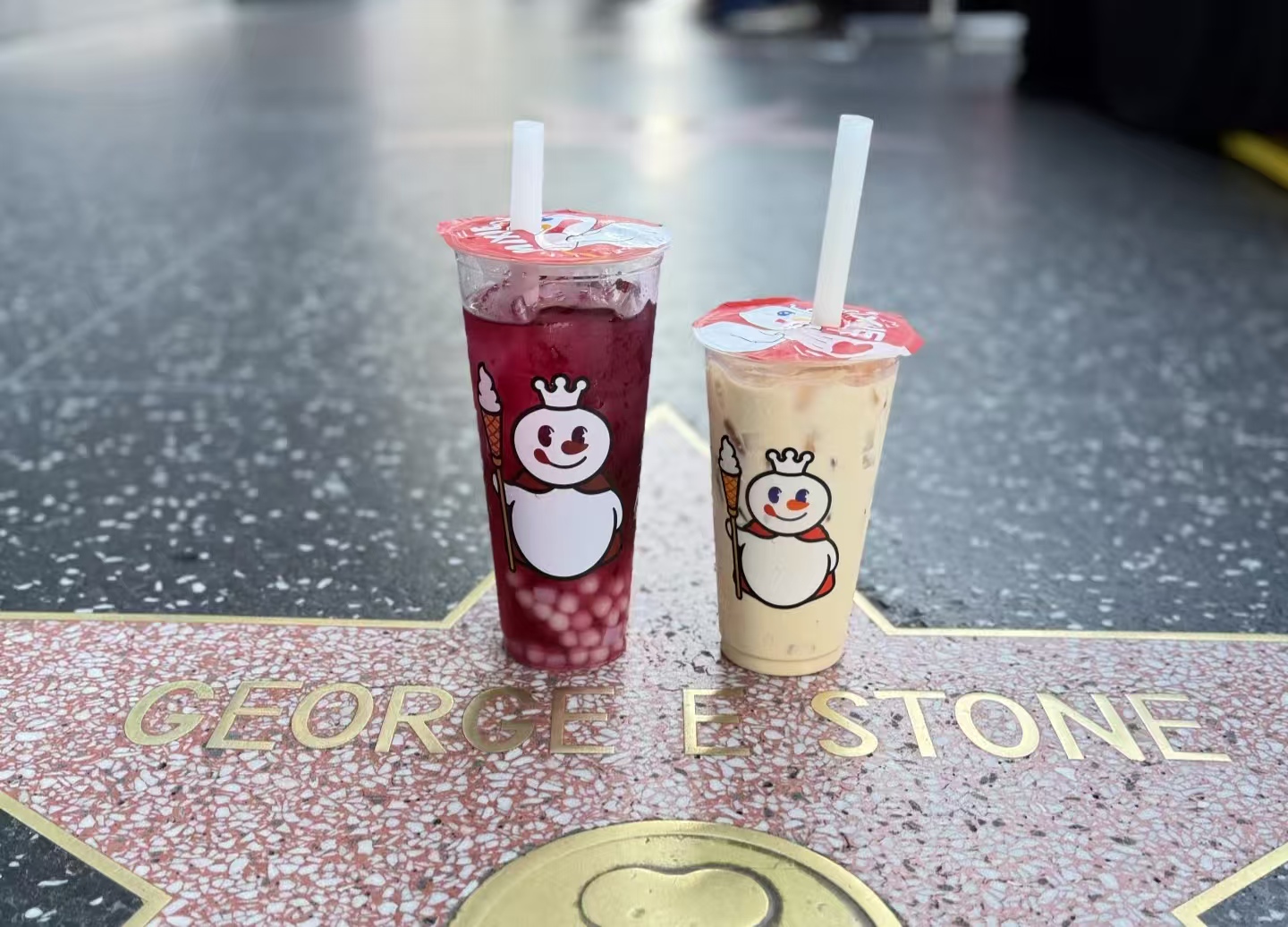 美国人嗜甜有多狠？蜜雪冰城直接上 200% 糖度，网友：这是喝糖浆吧！