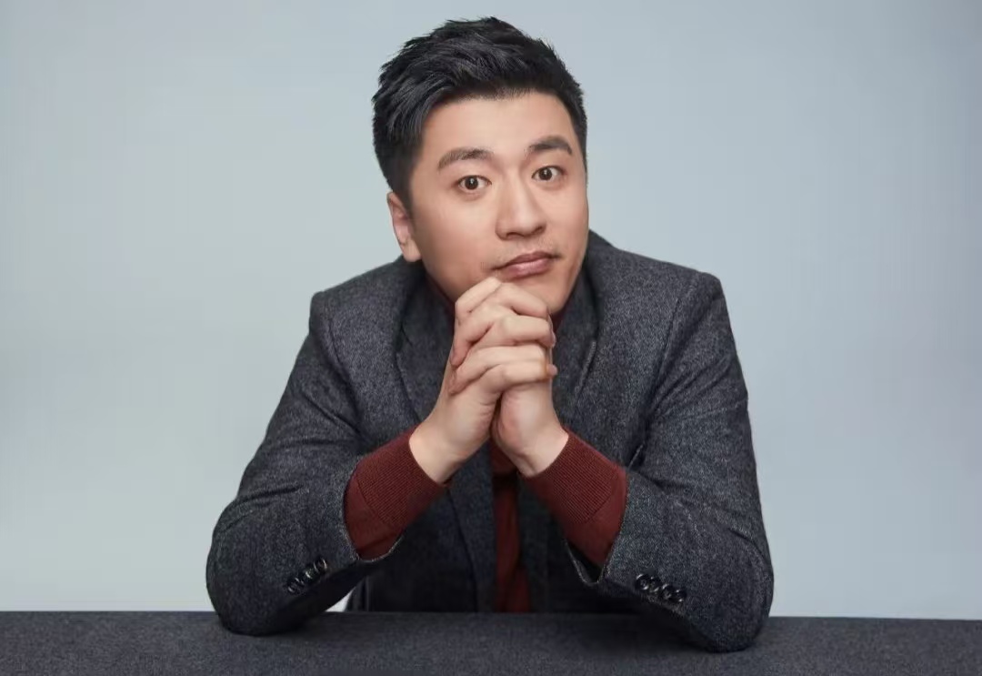 停播！张雪峰的 “脏话代价”：6500 万粉丝掉粉 12 万，网红火了更要守规矩