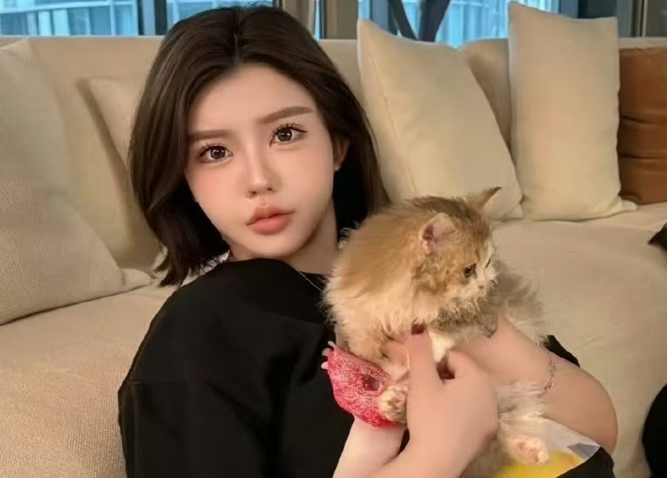 粉丝激动中 2800 元苹果平板，拆开懵了：竟是二手华为！韩安冉沉默不回应