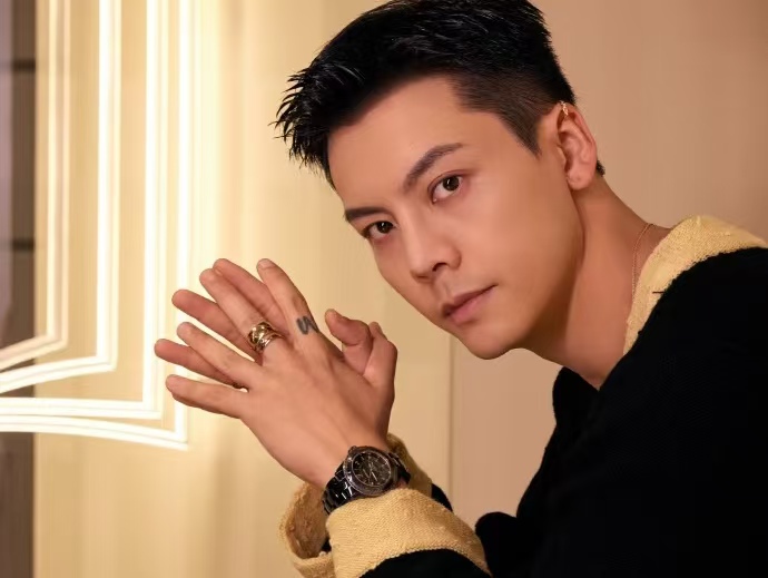 从自卑缺爱到温柔奶爸，陈伟霆官宣生子背后：是与自己的和解