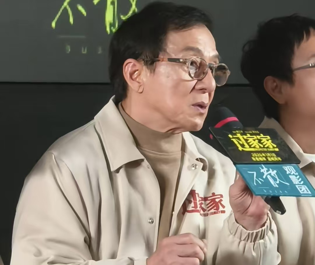 71 岁成龙最新坦言，悄悄制作告别歌，约定离世当天发布，通透到心疼