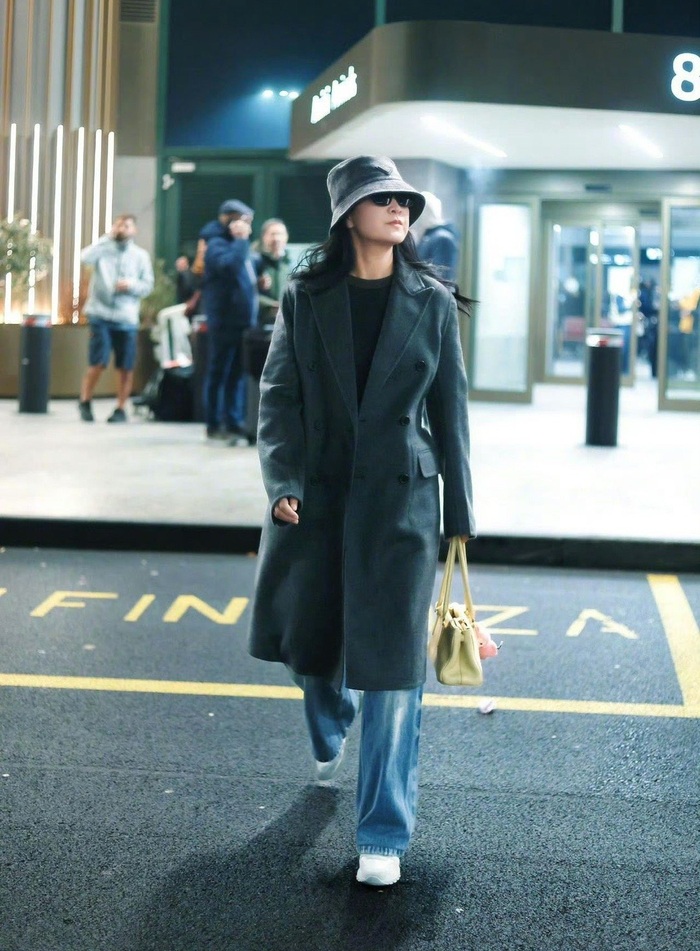 “贾玲好瘦啊”登上热搜，还以为是张小斐