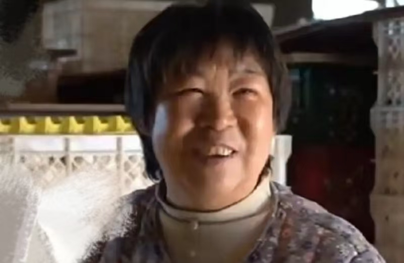 热搜实拍！农村夫妻36万枚鸡蛋卖36万，买家竟是“最爱发钱的老板”