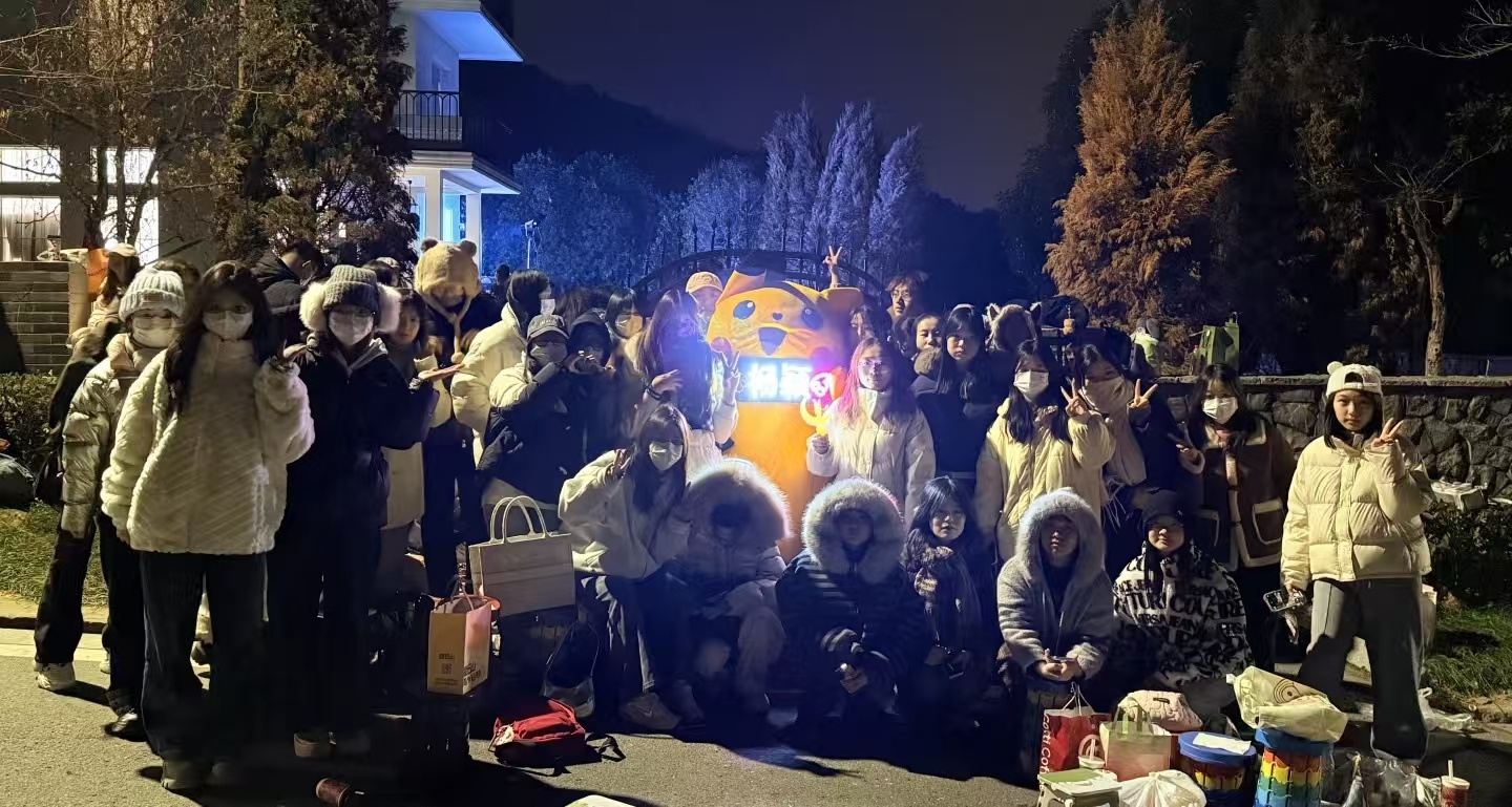 内娱宠粉天花板？Angelababy 自费投喂粉丝，细节戳中无数人