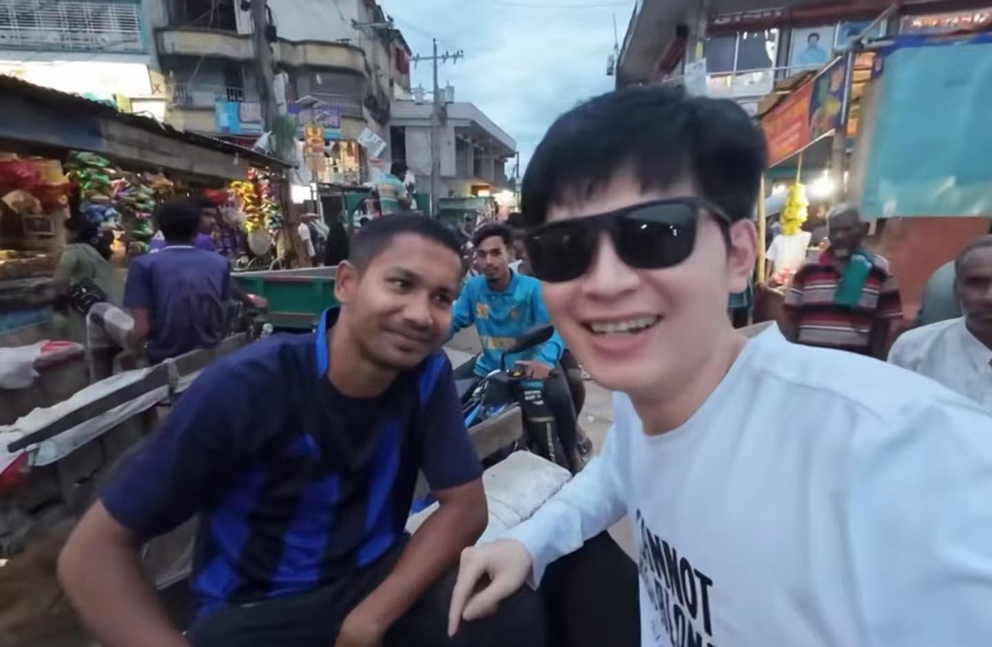 一哥回应 20 万分手费翻车！旧护照被扒，谎言藏不住了？