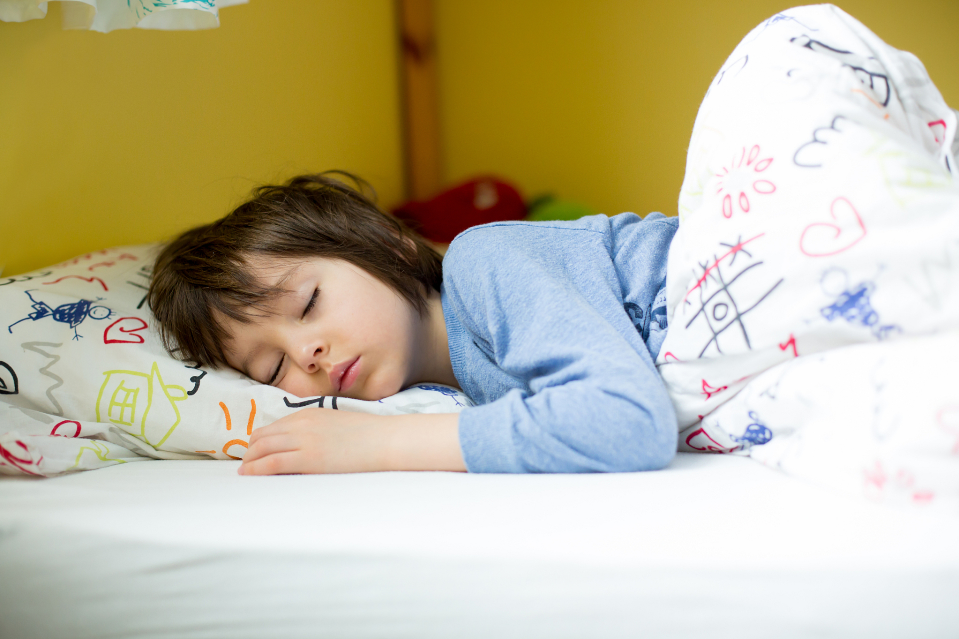 睡梦中突然抖一下，是在长个子么？