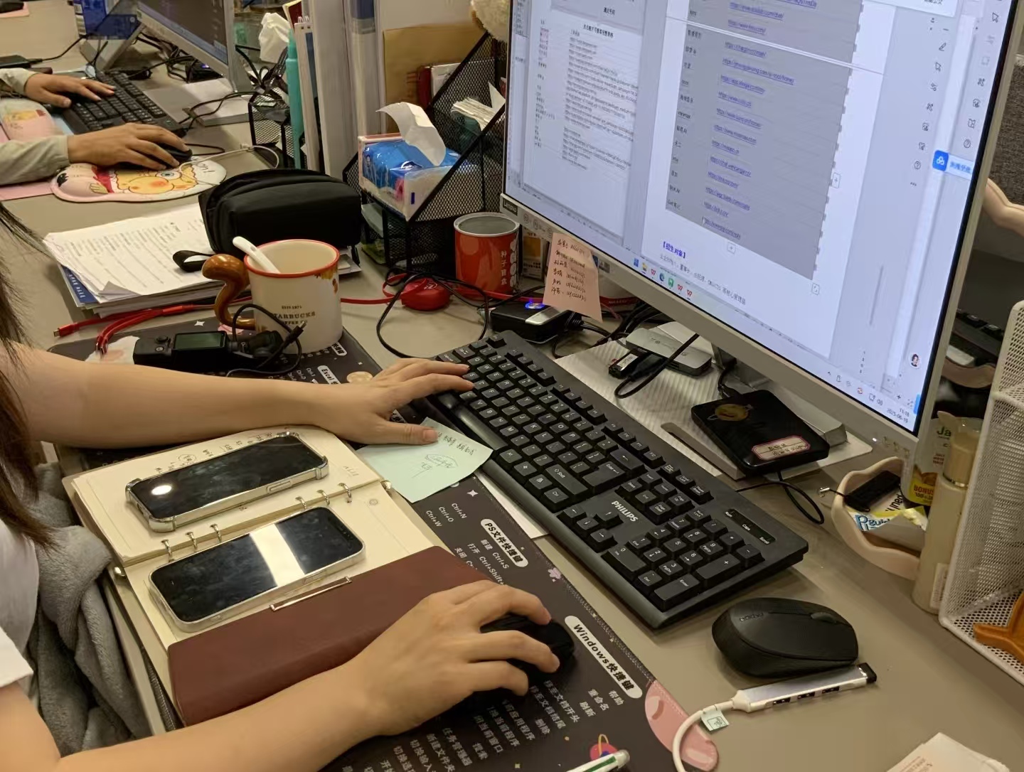 颠覆职场认知：按时离岗能领奖，老板把半壁利润分给员工