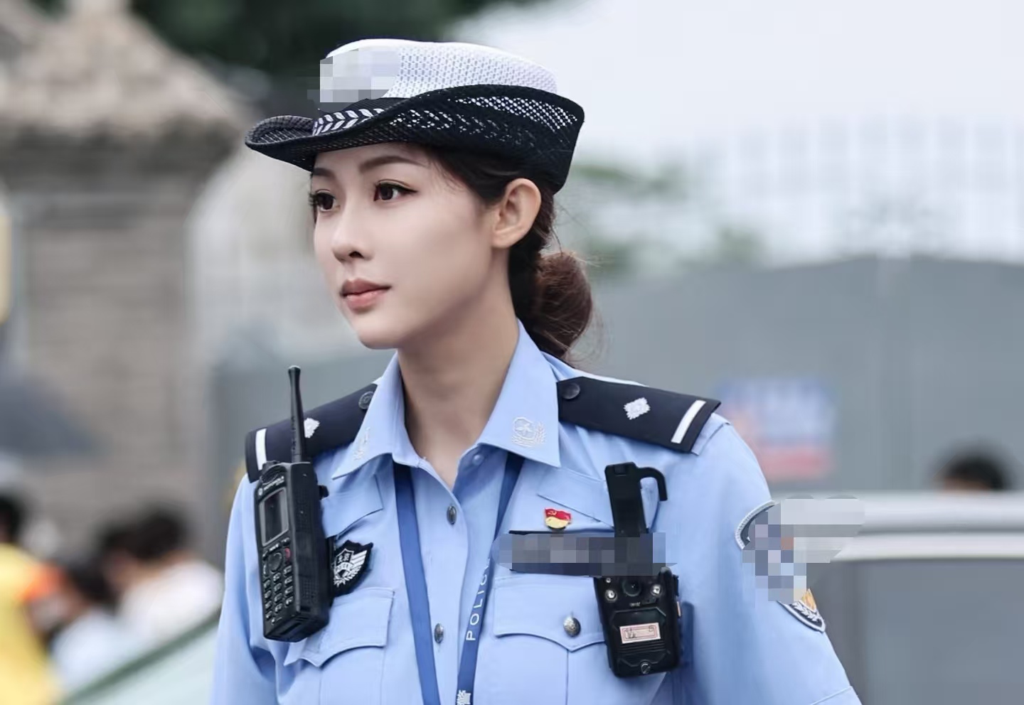 流量绕不开的 “明星脸”？女警张钰：这份光，属于每一位一线交警