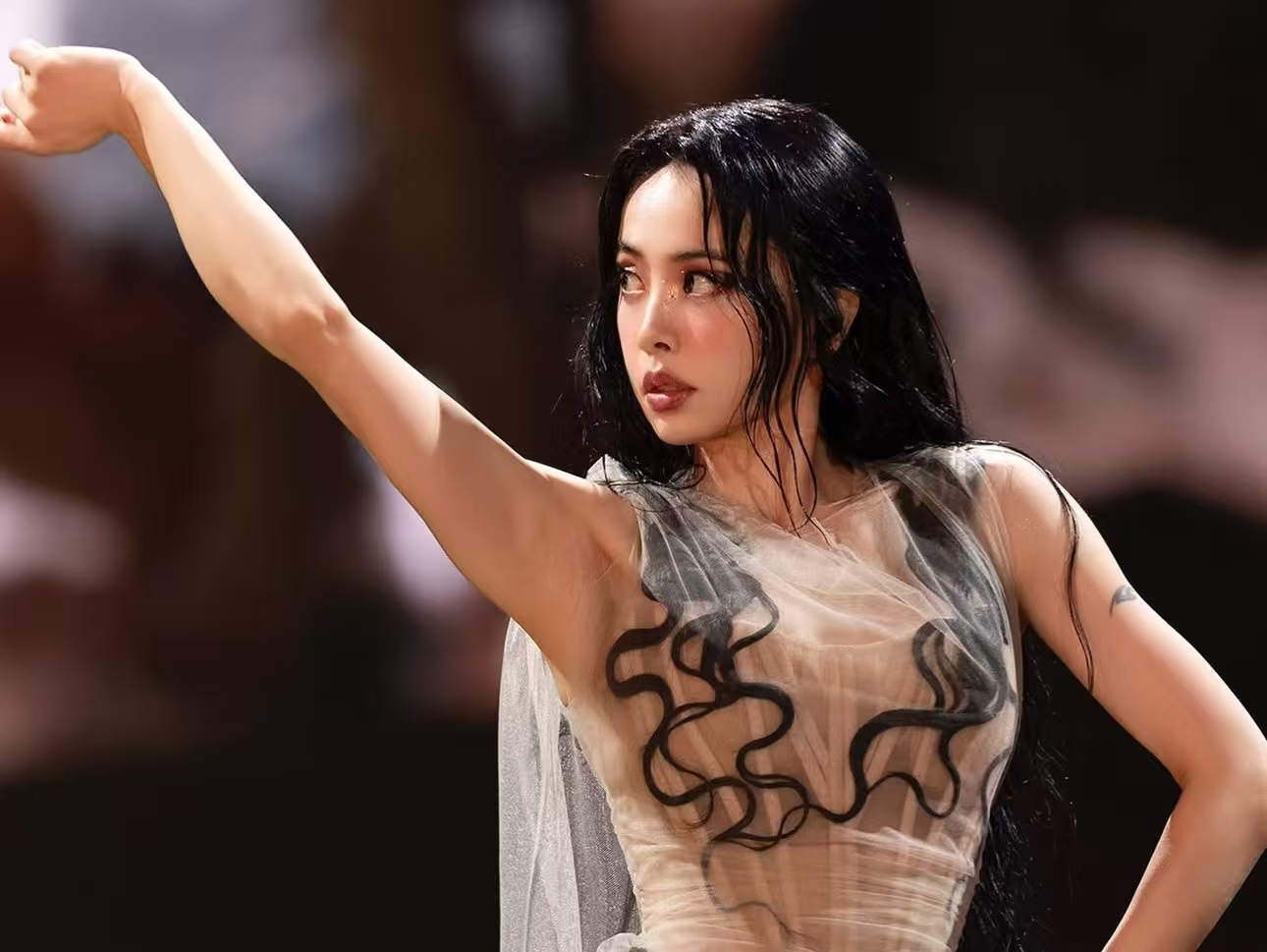 拒绝妥协！蔡依林2亿巡演遇阻，主办方怒告造谣博主，艺术边界该如何界定？