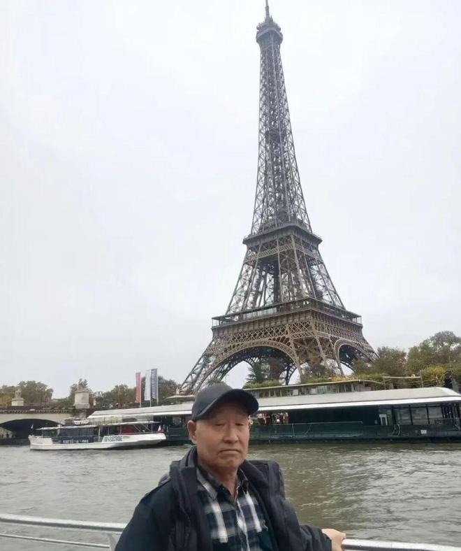 大爷镜头下的巴黎无滤镜走红：网友感叹旅行意义被重新定义