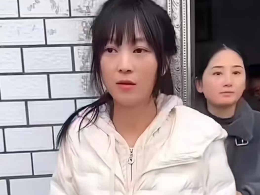 重庆姑娘呆呆发视频请人杀猪，上千人赶去赴宴，还火成了百万网红