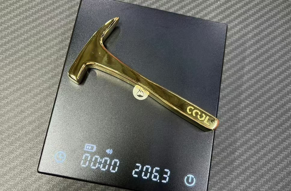 酷派200g银锤邀请函翻红！媒体争相寻“宝”