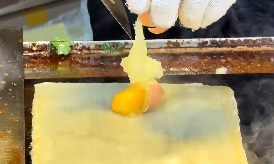 爆火全网！东北零下20℃的“冰沙蛋”烤冷面，好吃又安全吗？