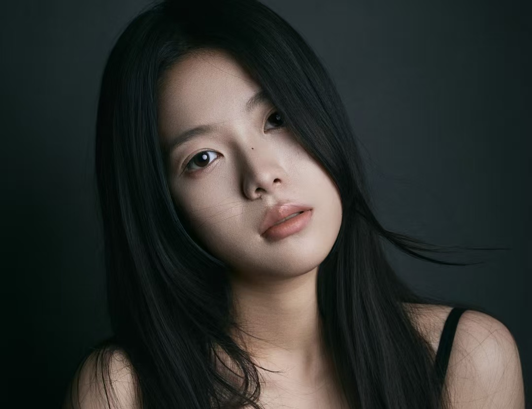 檀健次厚道不否认，刘一诺却 “赶尽杀绝”？直播回应绯闻翻车现场