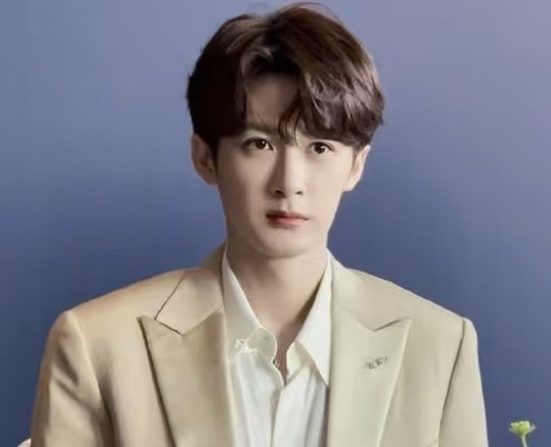 16岁年龄差！檀健次刘一诺开年绯闻罗生门，到底谁在蹭热度？