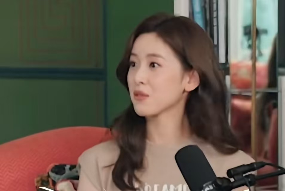 从睡前无屏时光到社媒零接触，章泽天的育儿观为何引爆全网？